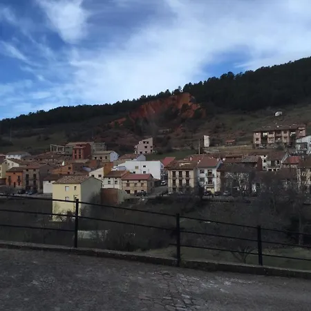 Casa De 4 En Noguera De Albarracin, Con Magnificas Vistas A Las ... * El Pedregal