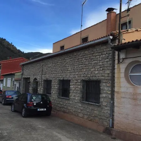 Casa De 4 En Noguera De Albarracin, Con Magnificas Vistas A Las ... *